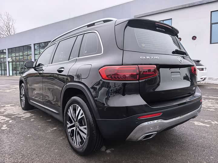 Фото 4 - Mercedes-Benz GLB-Class