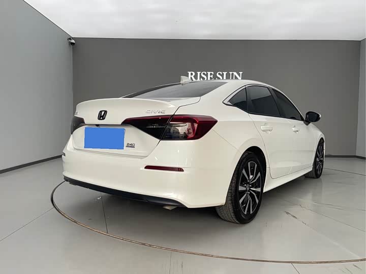 Фото 4 - Honda Civic