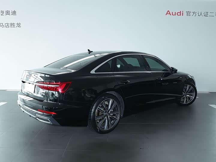 Фото 4 - Audi A6L