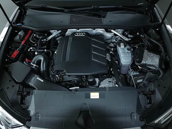 Фото 9 - Audi A6L