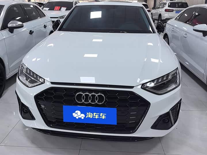 Фото 2 - Audi A4L