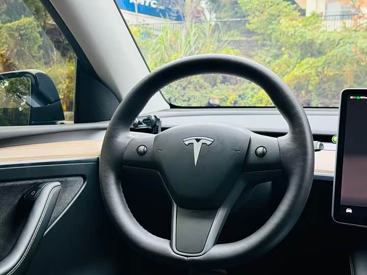 Фото 7 - Tesla Model Y