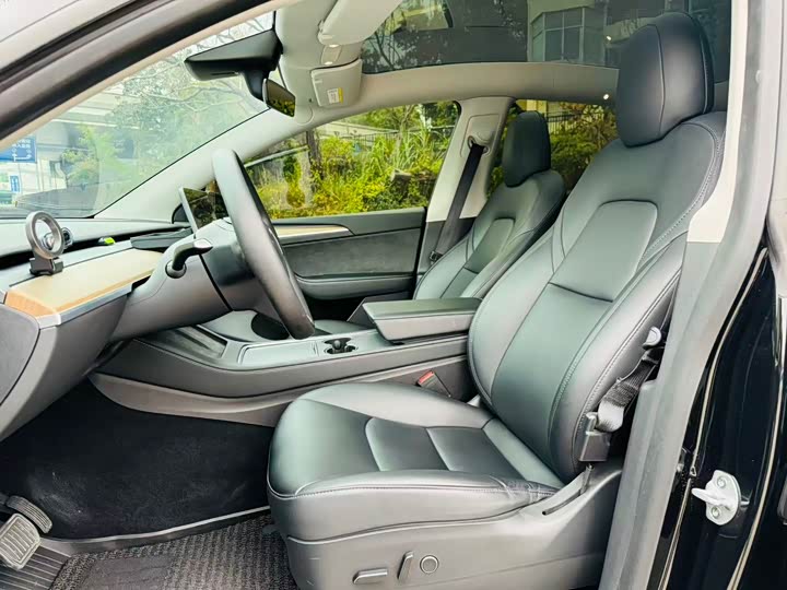 Фото 8 - Tesla Model Y