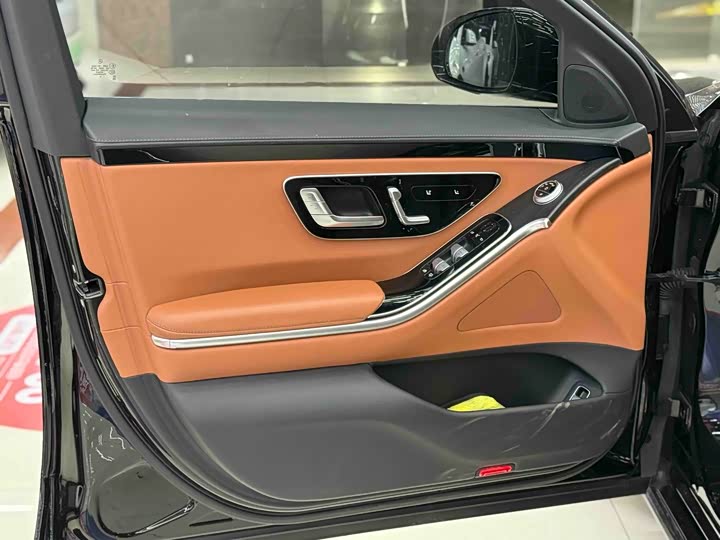 Фото 9 - Mercedes-Benz S-Class