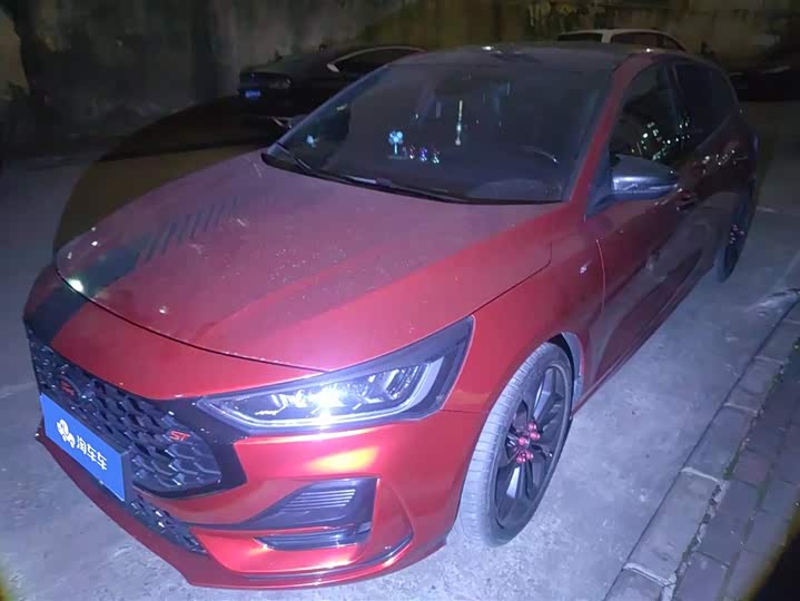 Фото 1 - Ford Focus