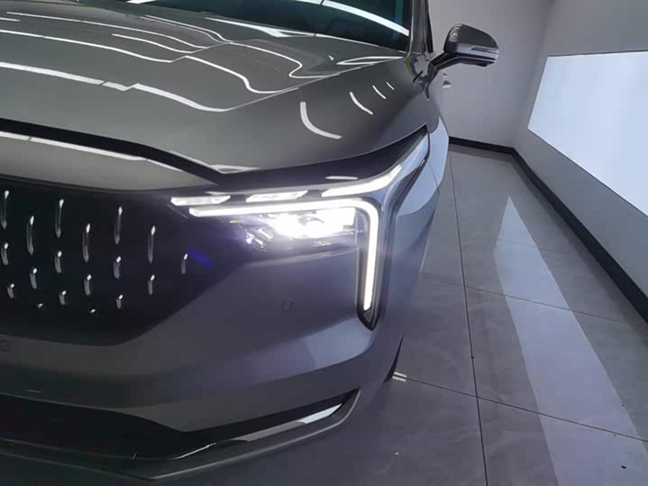 Фото 5 - Bestune B70