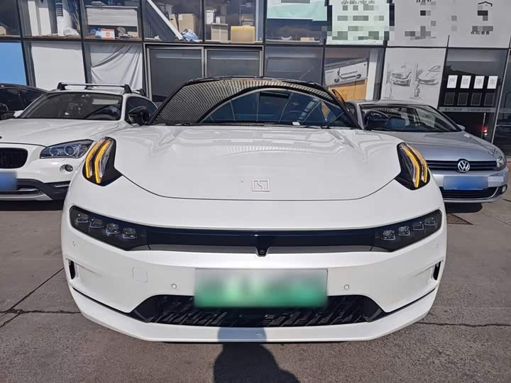 Фото 3 - Zeekr 001