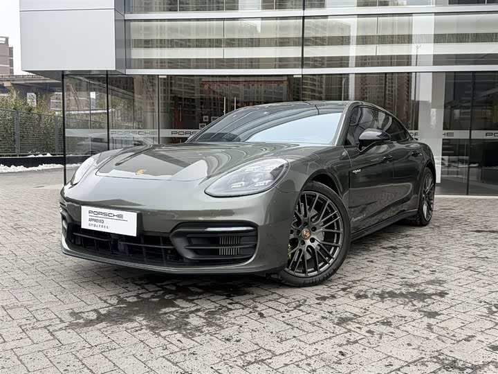 Фото 1 - Porsche Panamera Hybrid