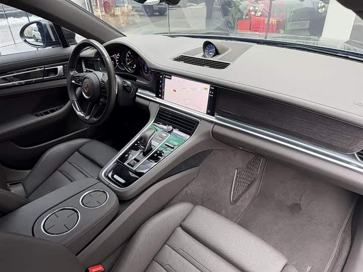 Фото 7 - Porsche Panamera Hybrid