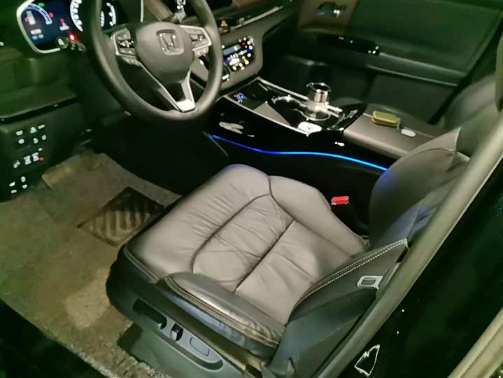 Фото 9 - Honda Odyssey