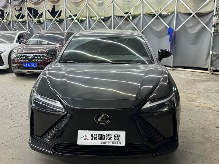 Фото 2 - Lexus RZ