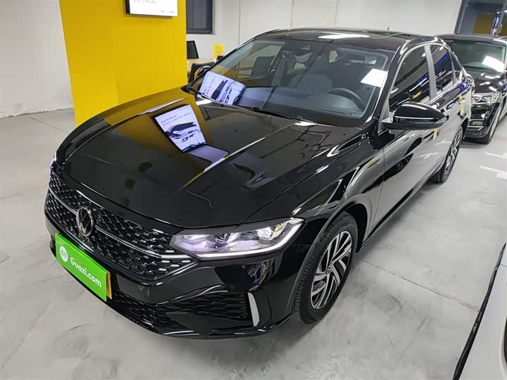 Фото 2 - Volkswagen Lavida