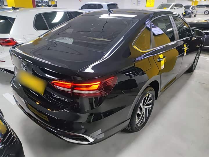 Фото 7 - Volkswagen Lavida