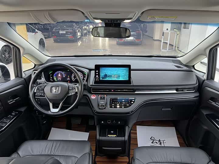 Фото 4 - Honda Elysion