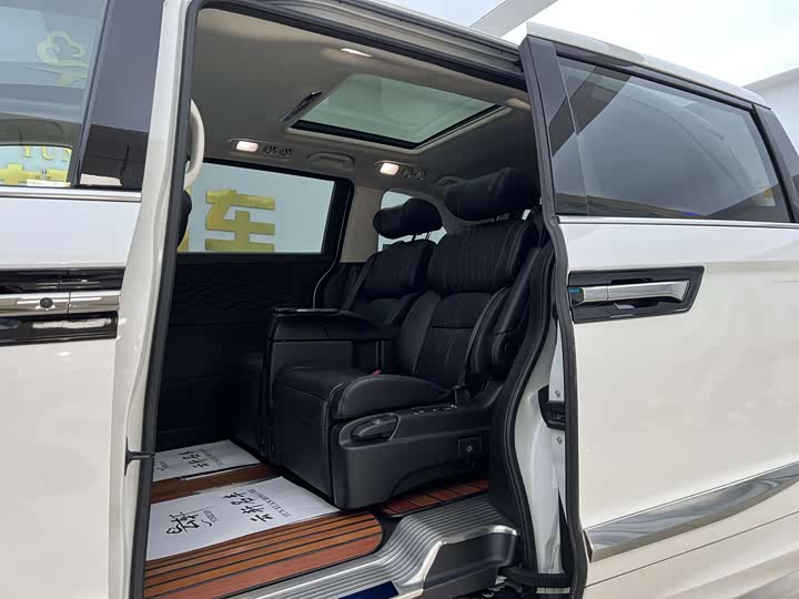 Фото 8 - Honda Elysion