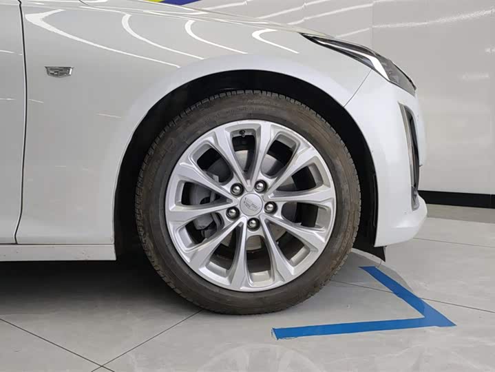 Фото 6 - Cadillac CT5