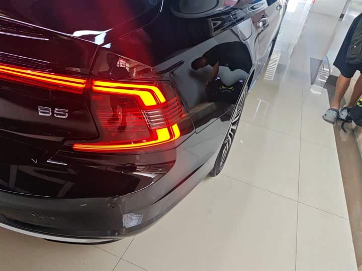 Фото 8 - Volvo S90