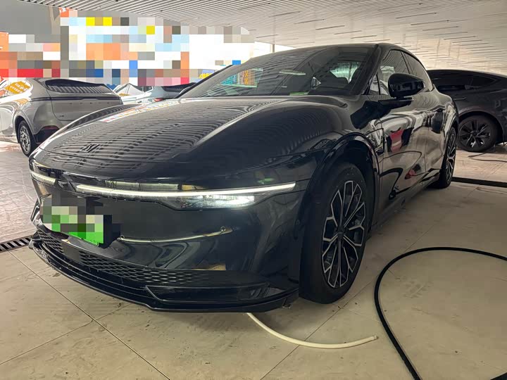 Фото 1 - Zeekr 007