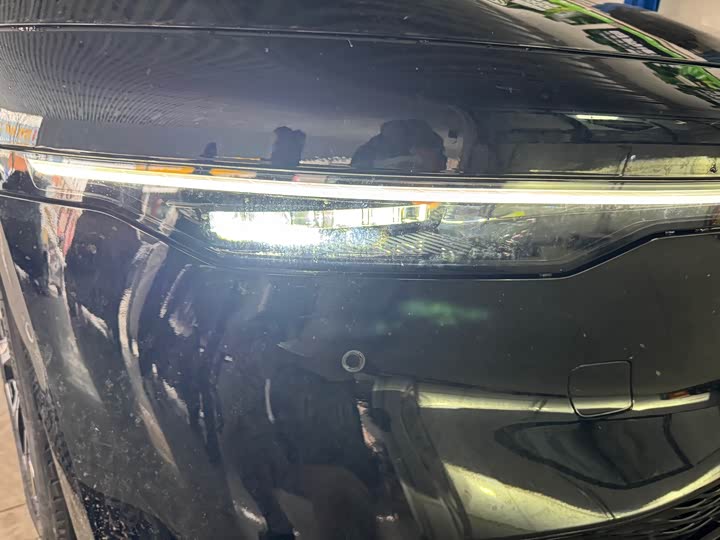 Фото 4 - Zeekr 007