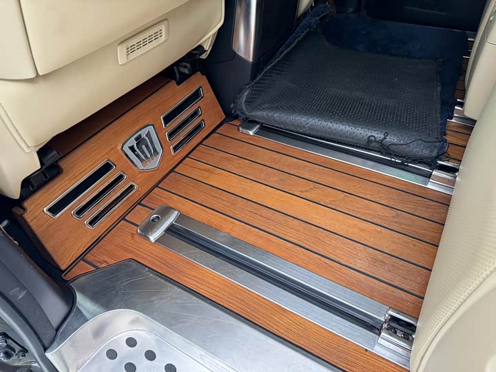 Фото 8 - Toyota Vellfire