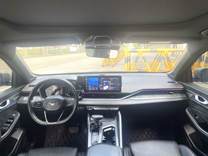 Фото 4 - Geely Preface