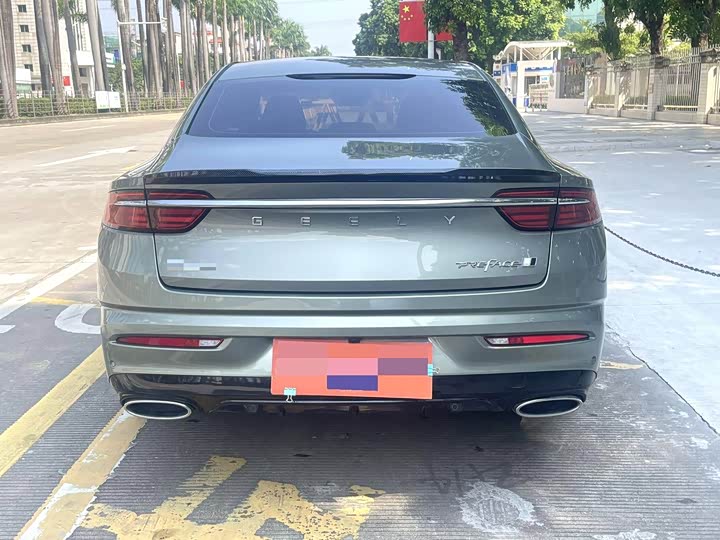 Фото 8 - Geely Preface