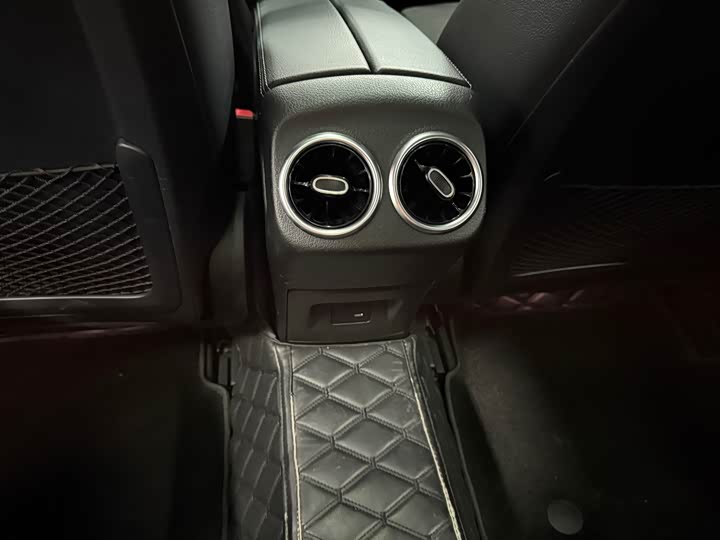 Фото 6 - Mercedes-Benz A-Class