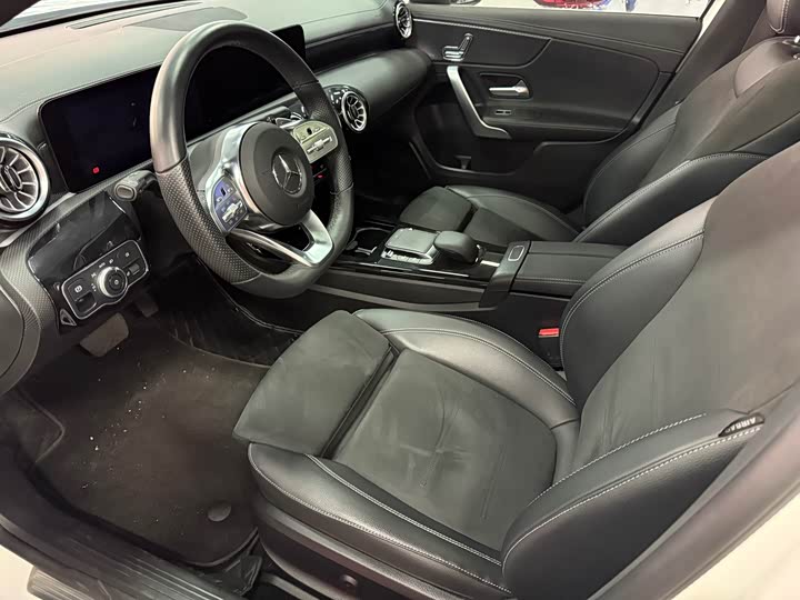 Фото 7 - Mercedes-Benz A-Class