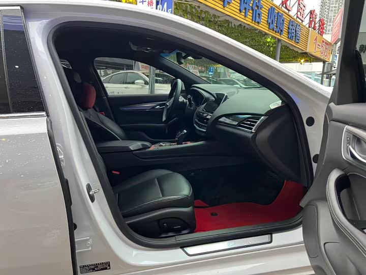 Фото 8 - Cadillac CT5