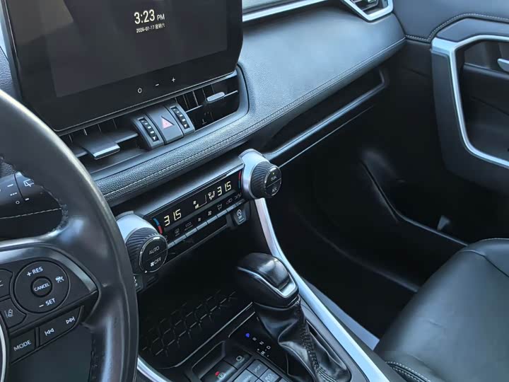 Фото 4 - Toyota Wildlander