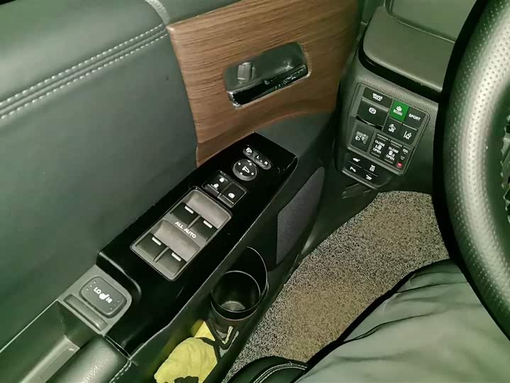 Фото 7 - Honda Odyssey