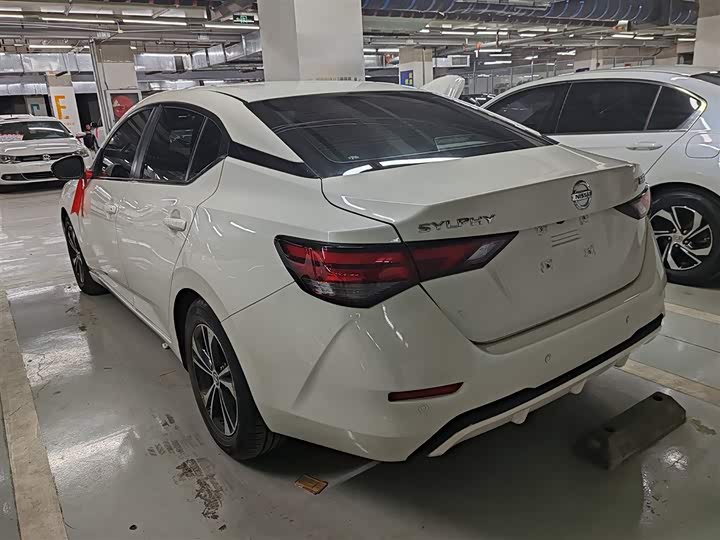 Фото 5 - Nissan Sylphy