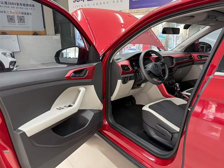 Фото 8 - Volkswagen T-Cross