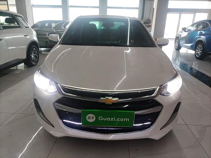 Фото 3 - Chevrolet Onix (Cavalier)