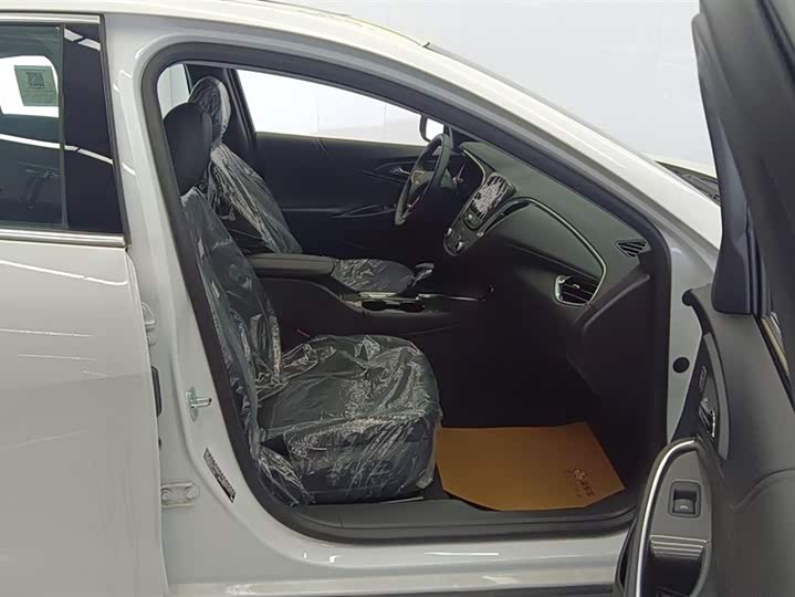 Фото 8 - Chevrolet Malibu XL