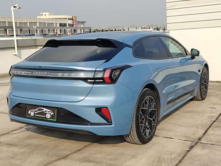 Фото 7 - Zeekr 001