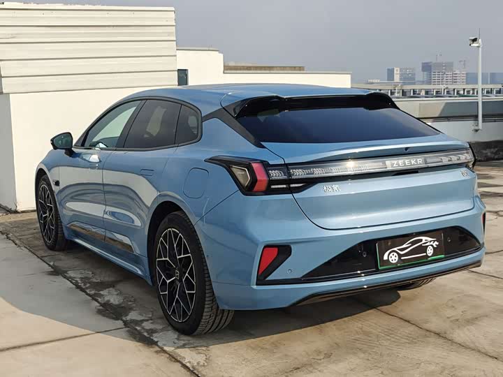 Фото 9 - Zeekr 001