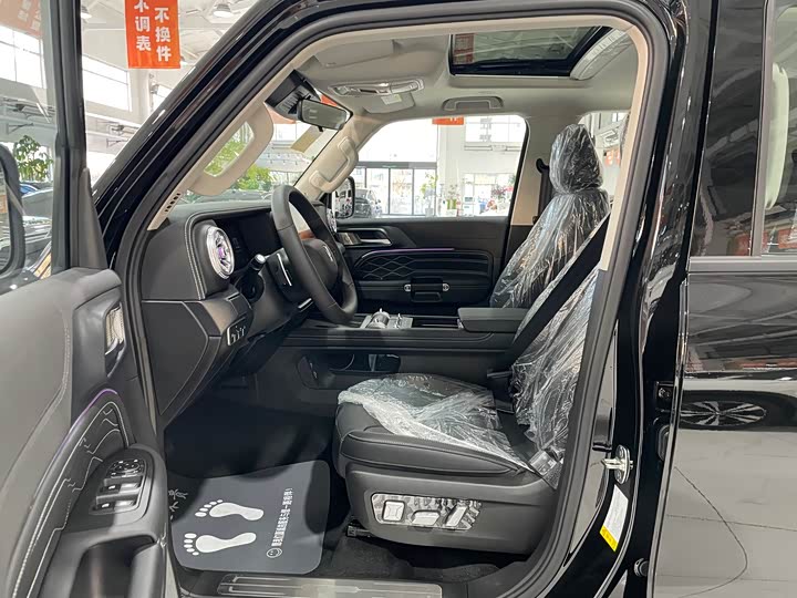 Фото 8 - Tank 300 Hybrid