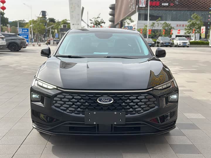 Фото 2 - Ford Mondeo