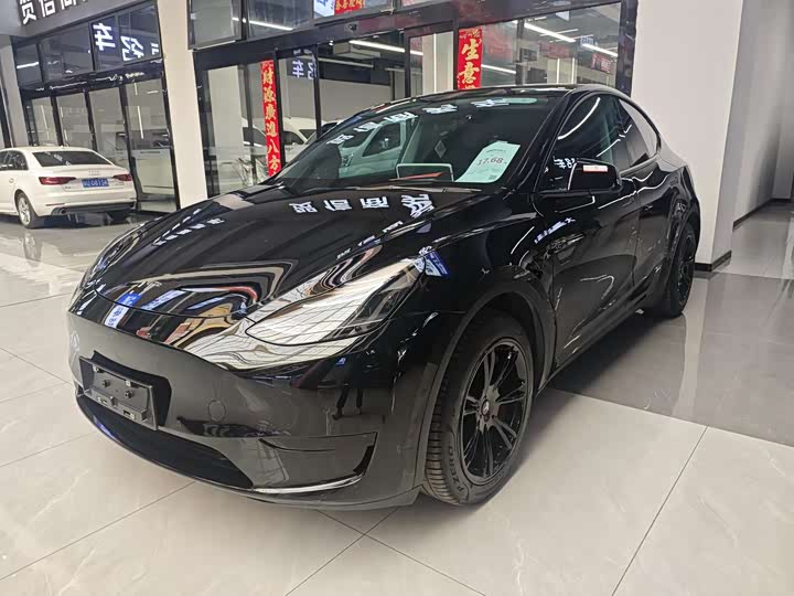 Фото 1 - Tesla Model Y