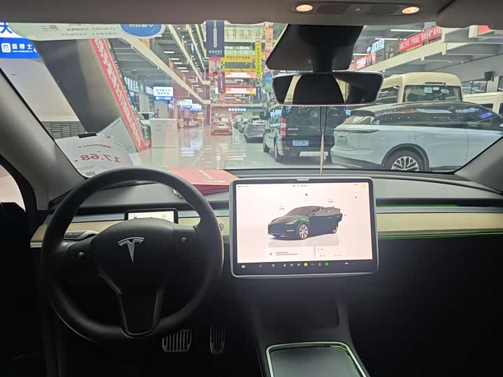 Фото 3 - Tesla Model Y