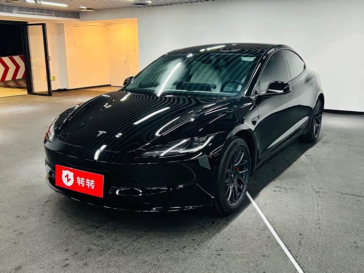 Фото 1 - Tesla Model 3