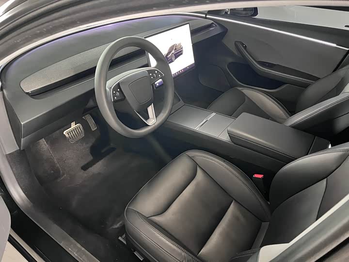 Фото 5 - Tesla Model 3