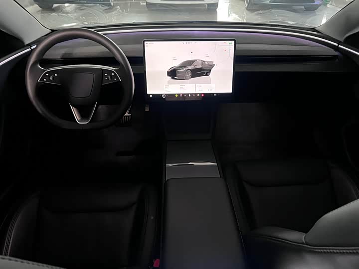 Фото 6 - Tesla Model 3