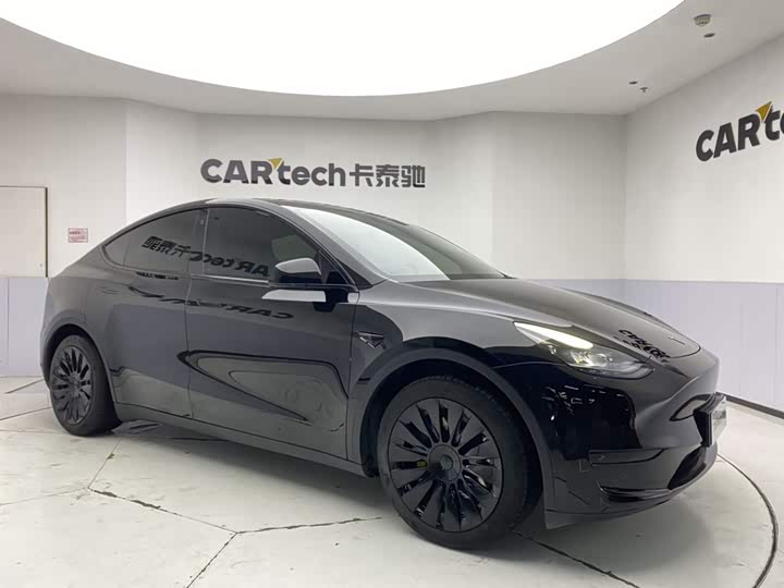 Фото 2 - Tesla Model Y