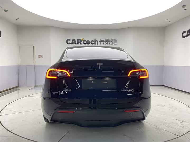 Фото 6 - Tesla Model Y