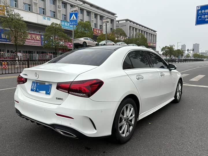 Фото 4 - Mercedes-Benz A-Class