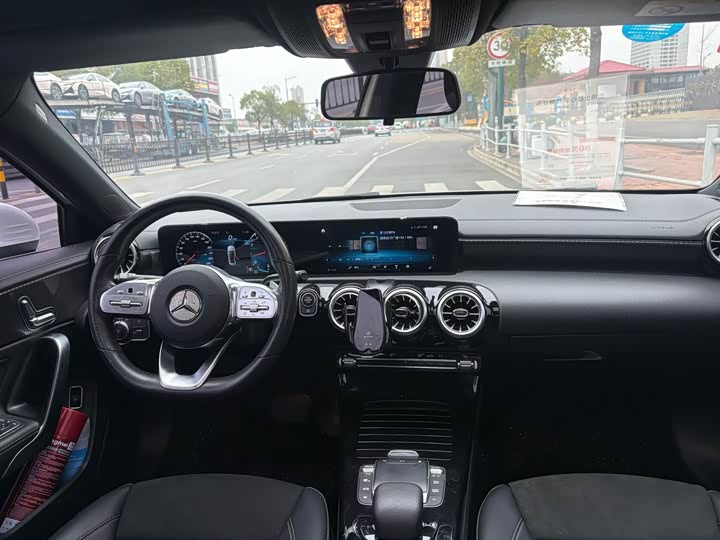 Фото 9 - Mercedes-Benz A-Class