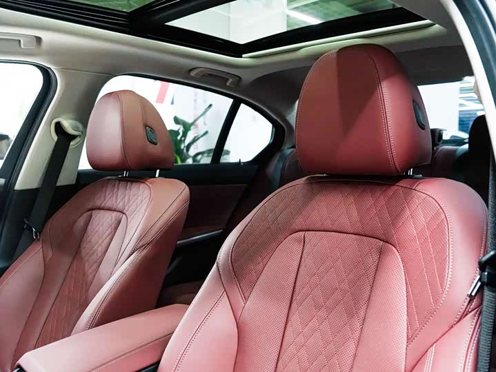 Фото 8 - BMW 3 Series