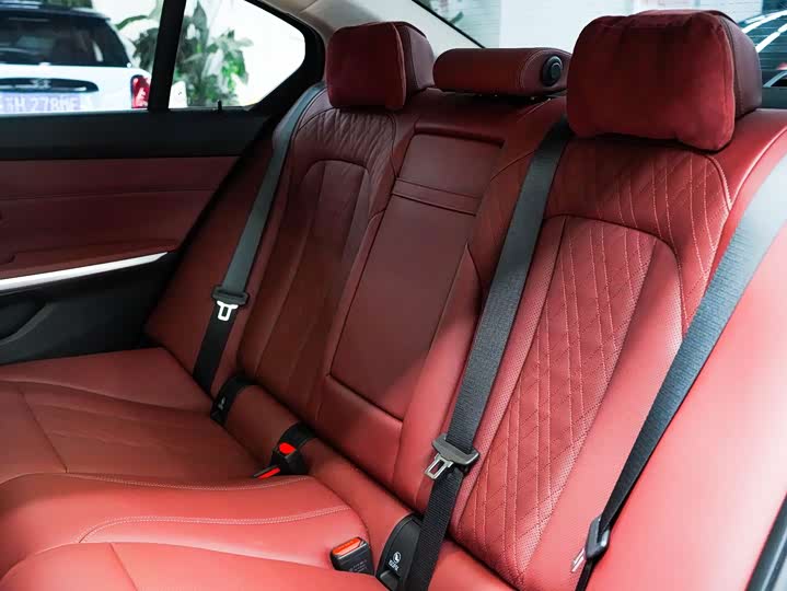 Фото 9 - BMW 3 Series